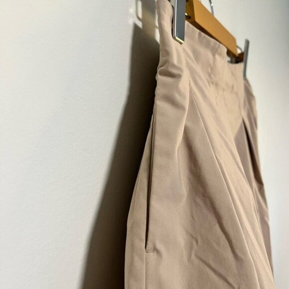 Uniqlo XS Beige A-Line Midi Skirt with Elastic Waist - Picture 5 of 10